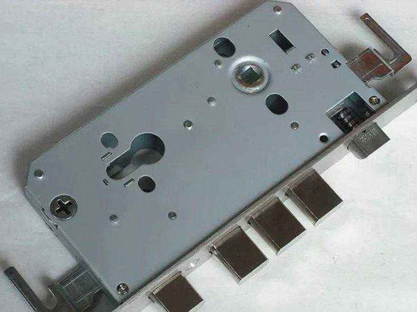 鼎湖24小时上门开锁公司