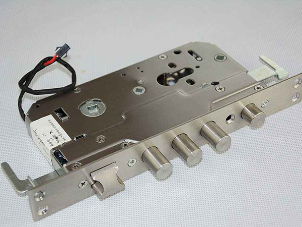 鼎湖24小时上门开锁公司