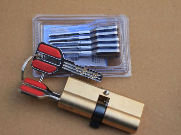 鼎湖24小时上门开锁公司